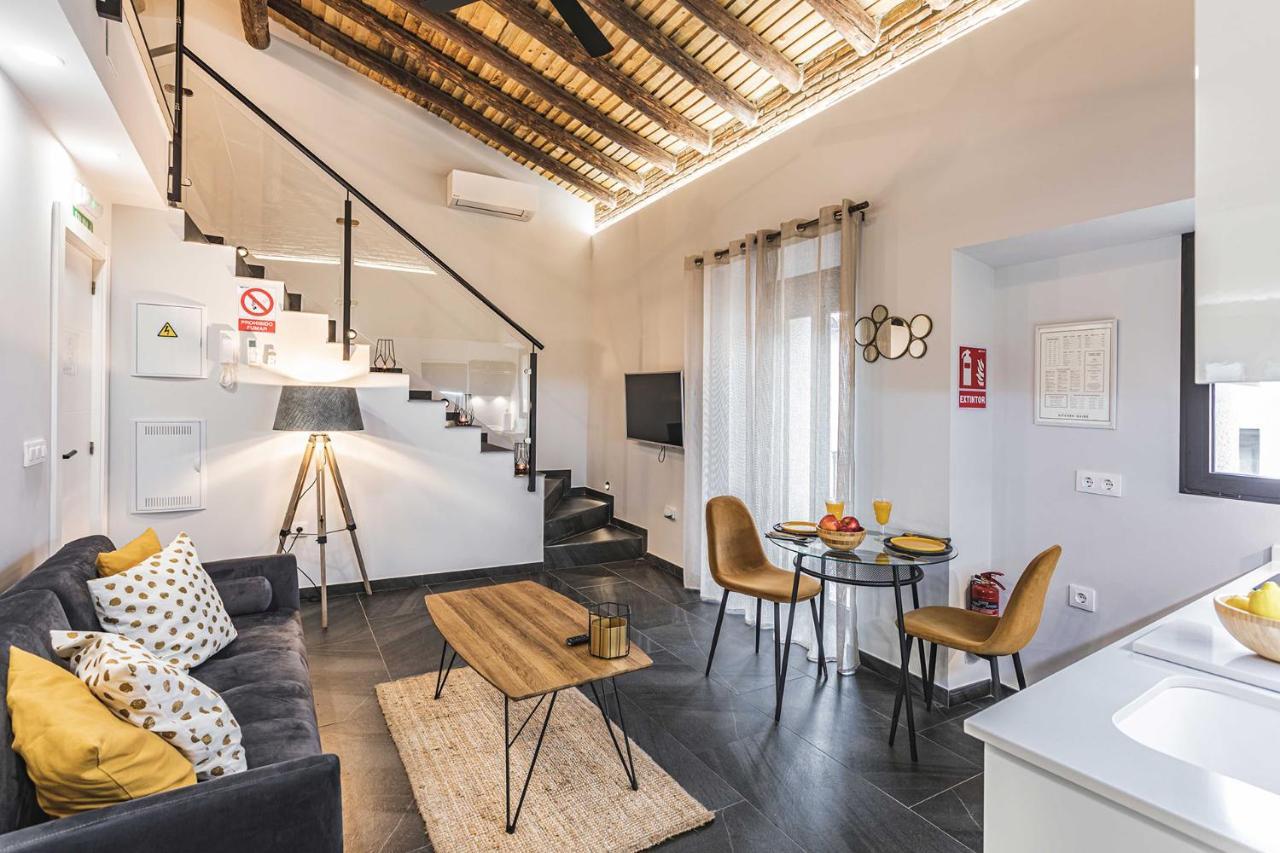 Apartamentos Caceres Central Suites 外观 照片