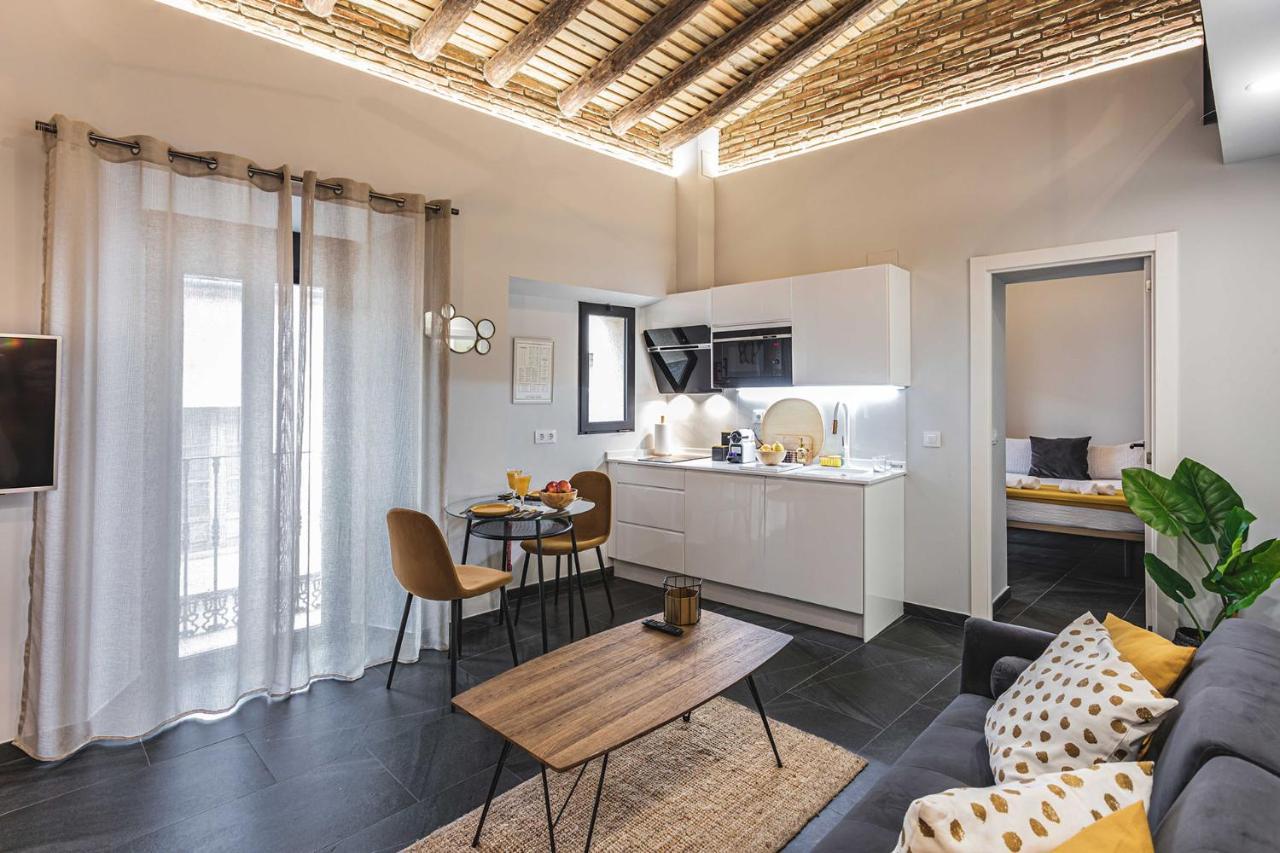 Apartamentos Caceres Central Suites 外观 照片