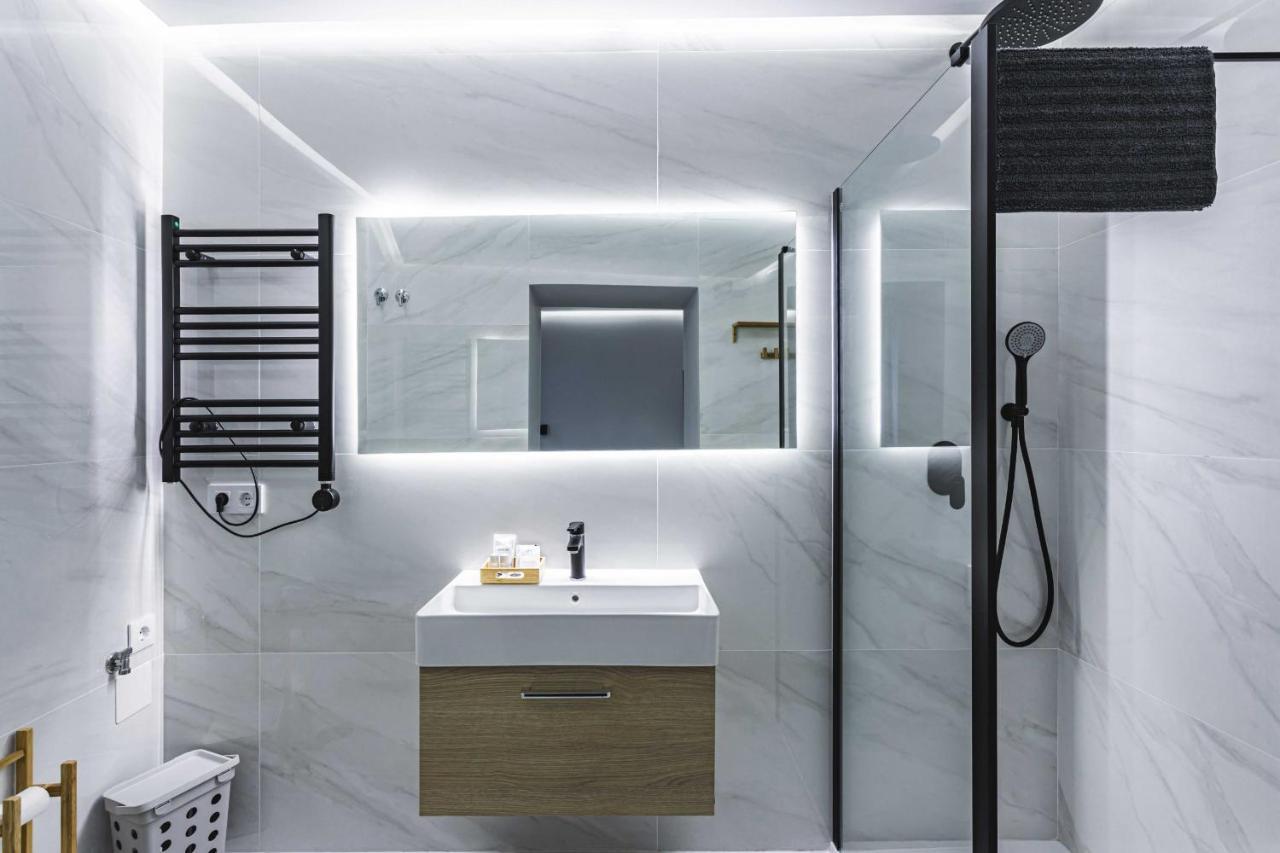 Apartamentos Caceres Central Suites 外观 照片